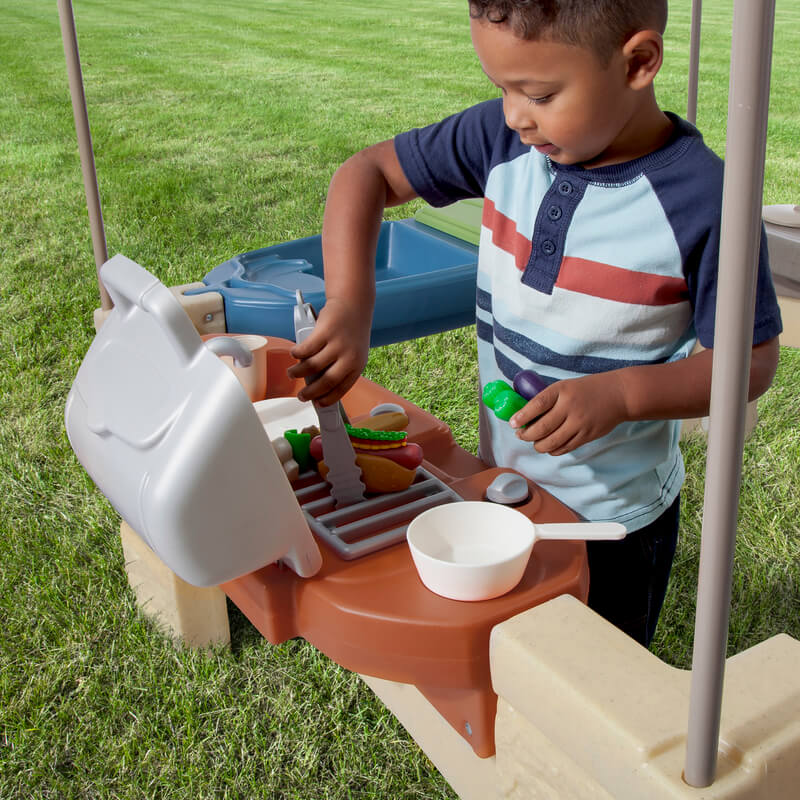 Step2 All-Around Playtime Patio with Canopy