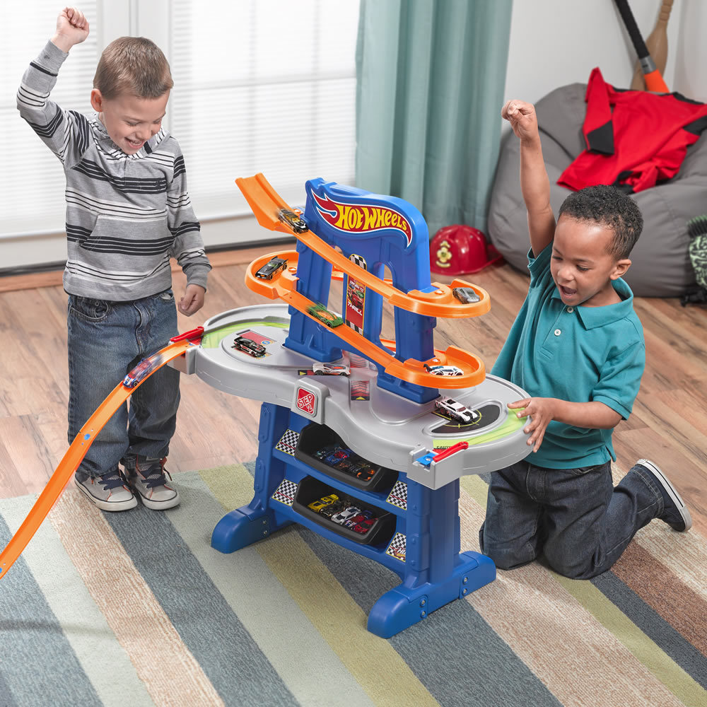 Step2 Hot Wheels Road Rally Raceway