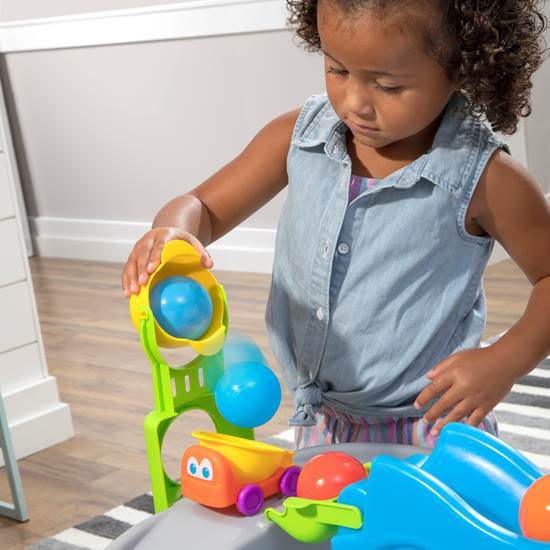 Step2 Ball Buddies Truckin' & Rollin' Play Table
