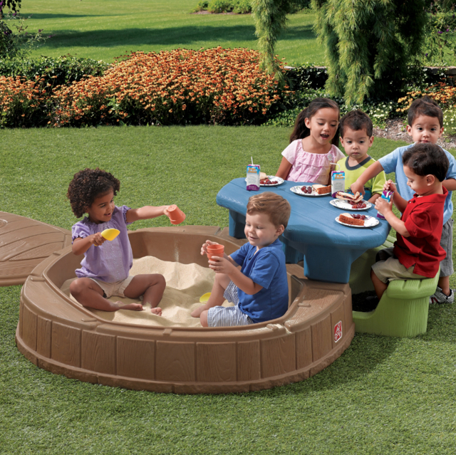 Step2 Naturally Playful Summertime Play Centre 