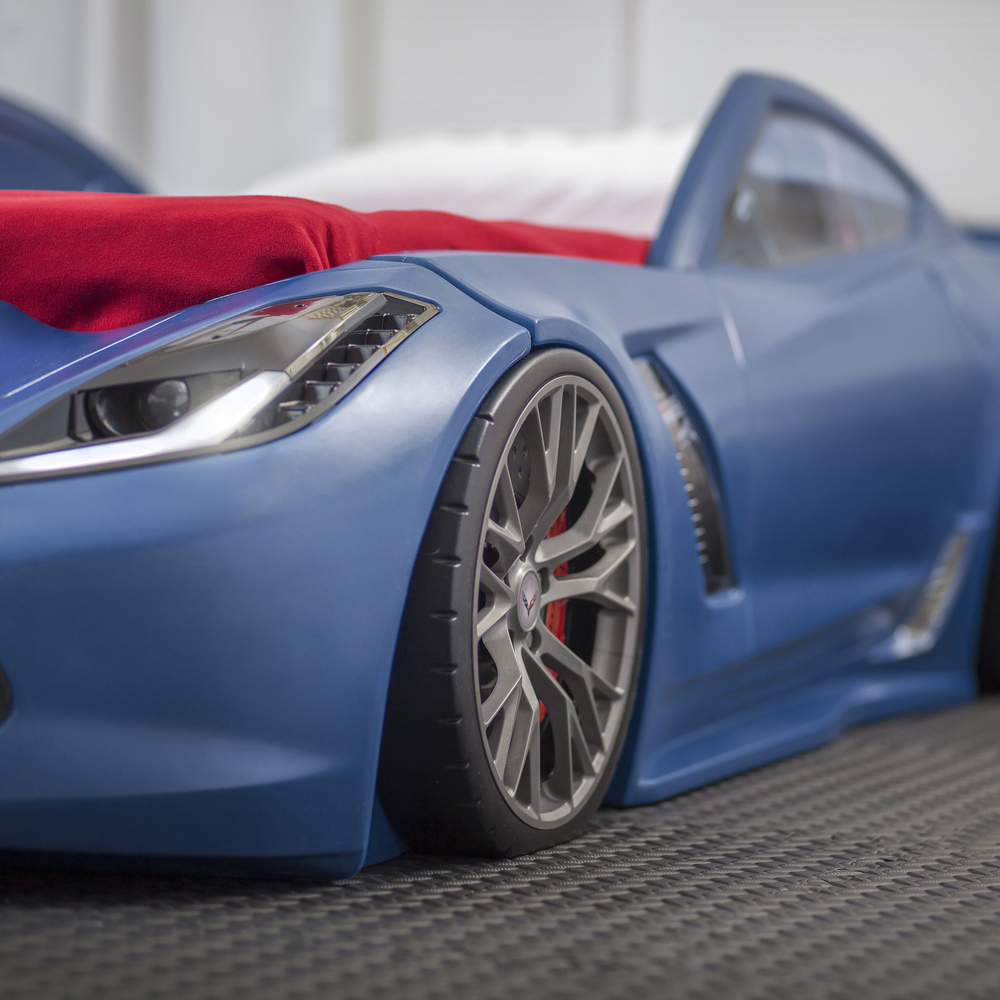 Step2 Corvette Z06 Bed with Lights - Blue