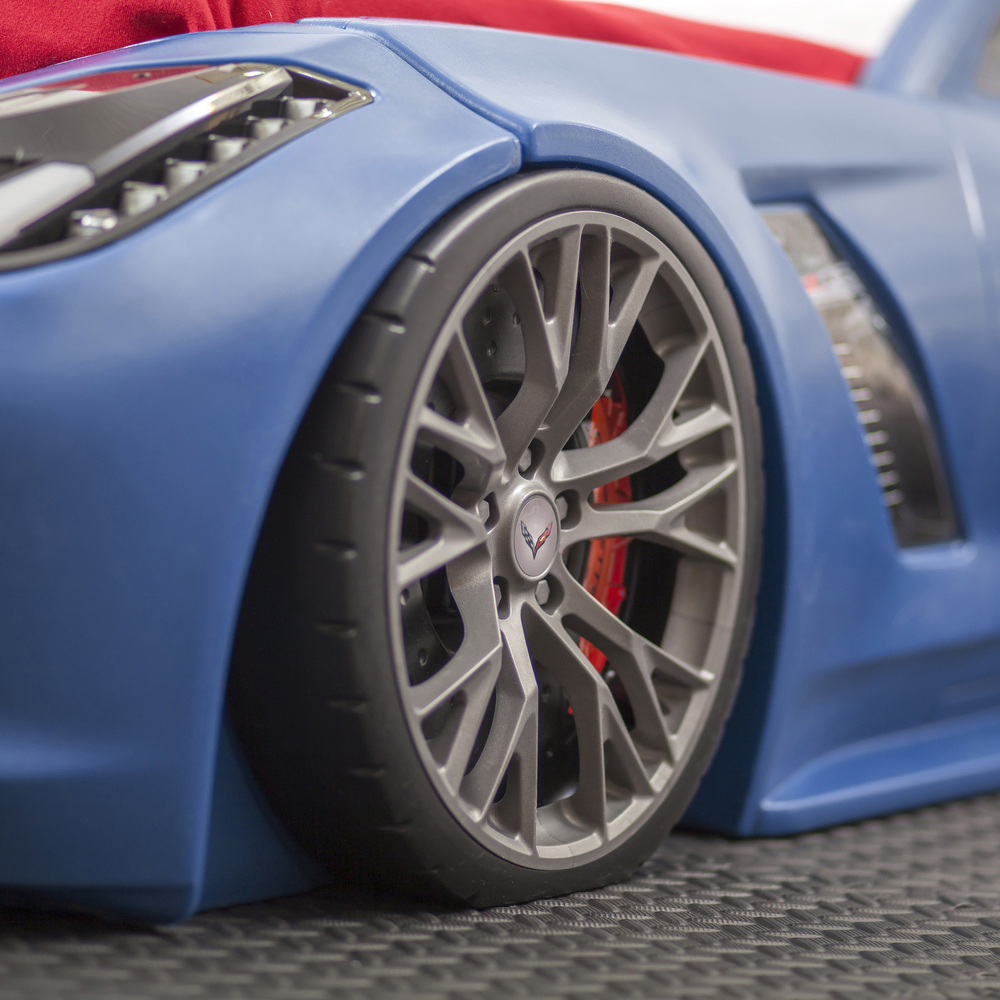 Step2 Corvette Z06 Bed with Lights - Blue