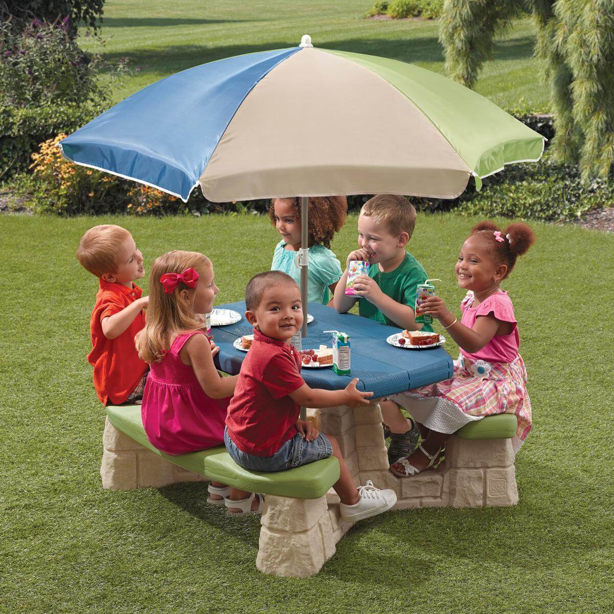 Step2 Naturally Playful Picnic Table with Umbrella- Blue