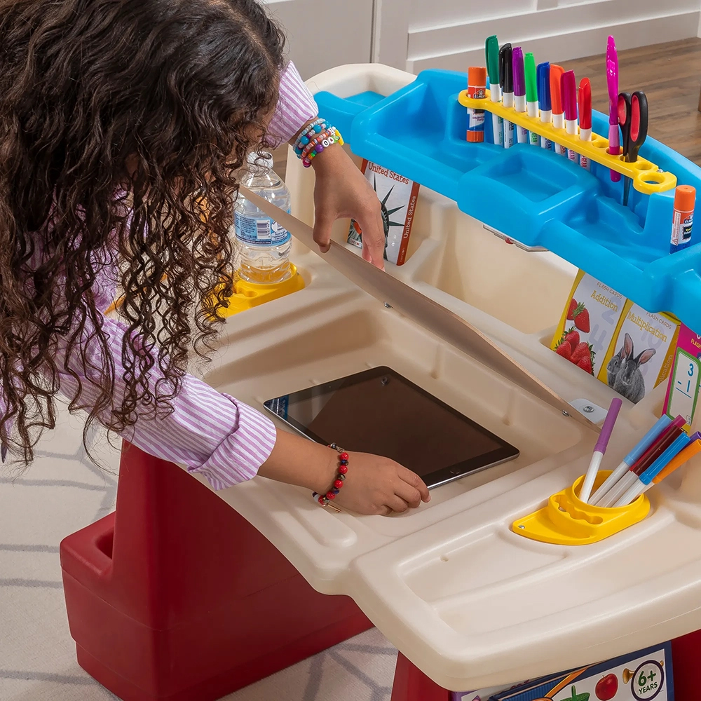  Step2 Deluxe Art Master Kids Desk